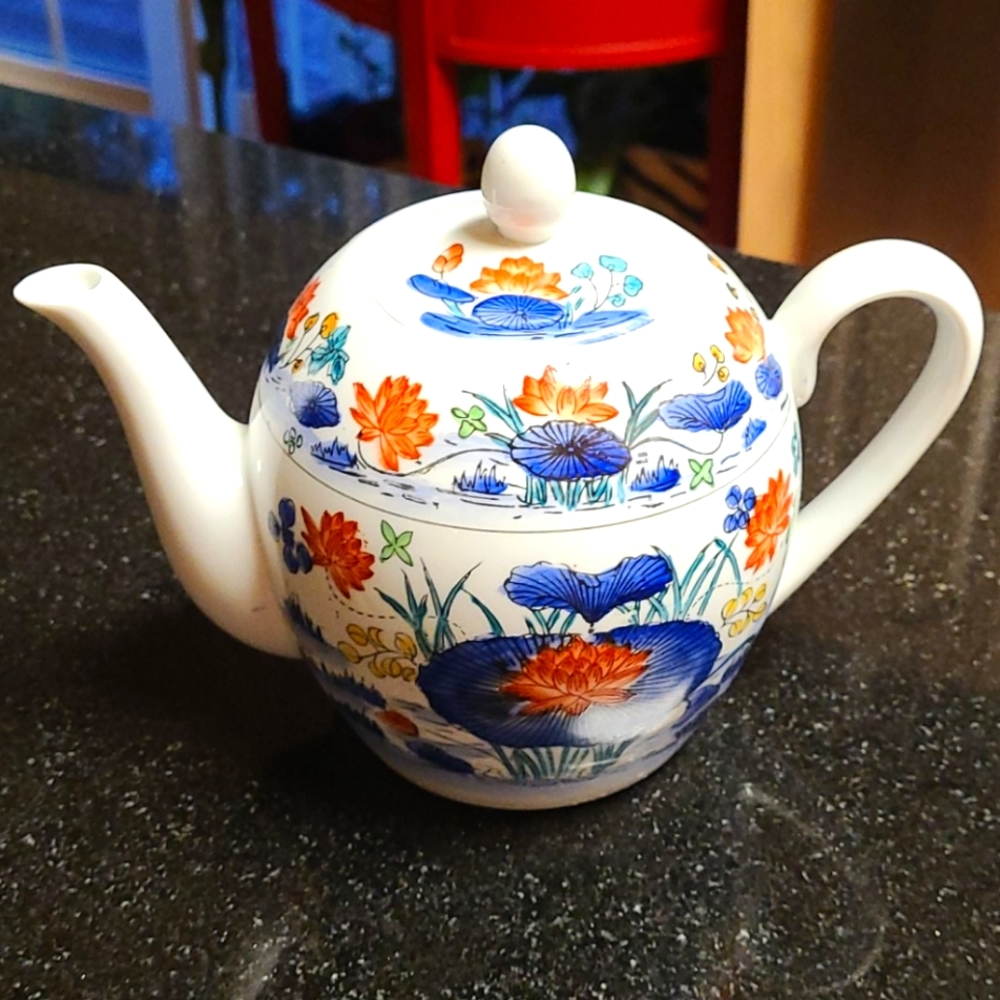 Vintage Oriental Teapot